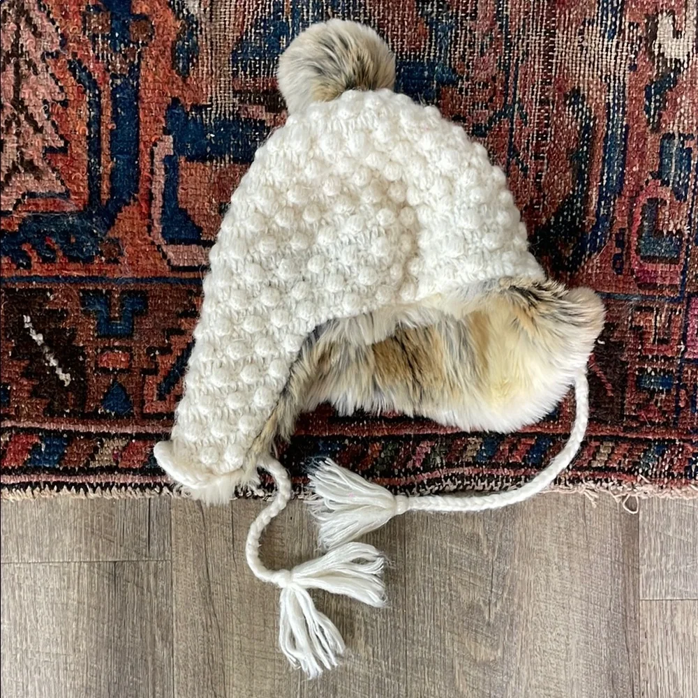 •| aerie hat - Picture 2 of 9